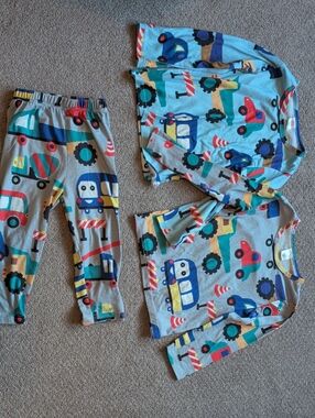 Toddler 3T Construction Vehicle Pajama Set - Multi Color